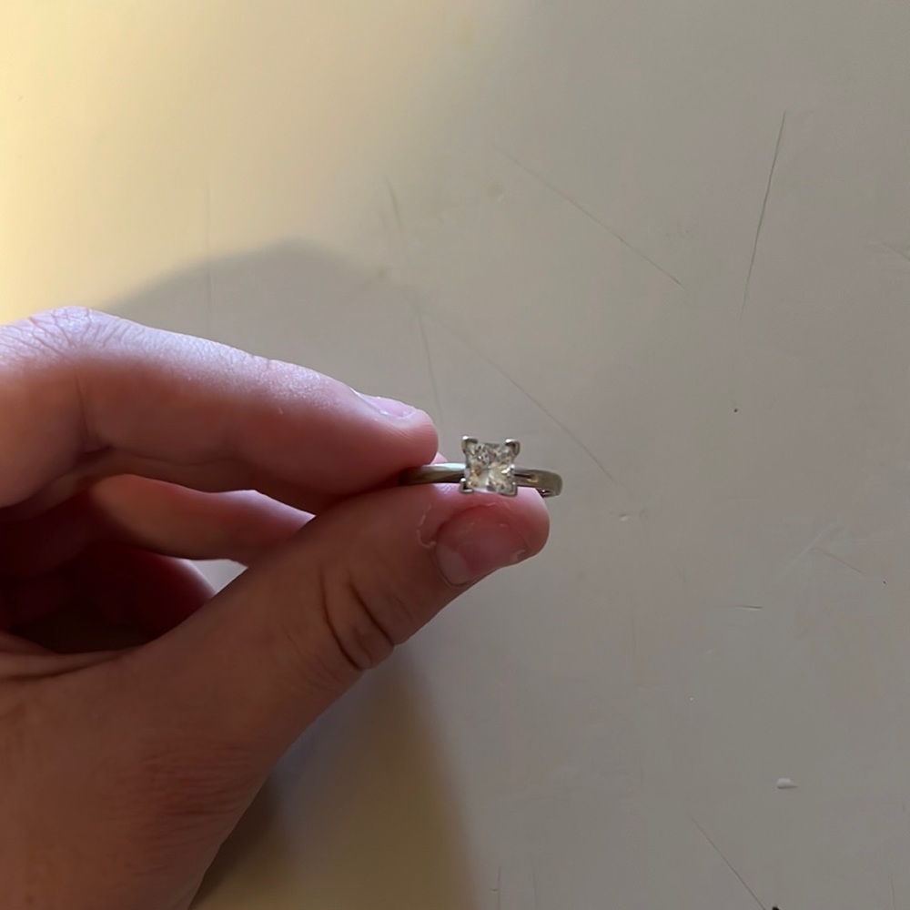 1 carat diamond white gold engagement ring